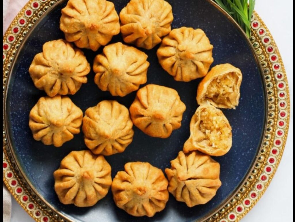 Ganeshji ke liye namkin modak banaye 