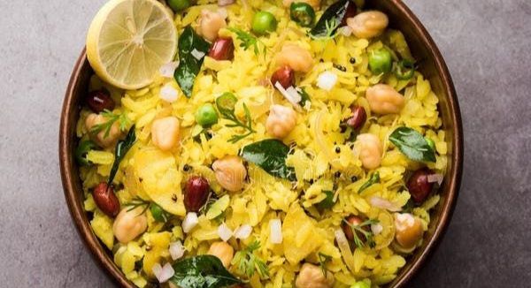 नाश्ते के लिए हेल्दी और टेस्टी मसाला पोहा रेसिपी